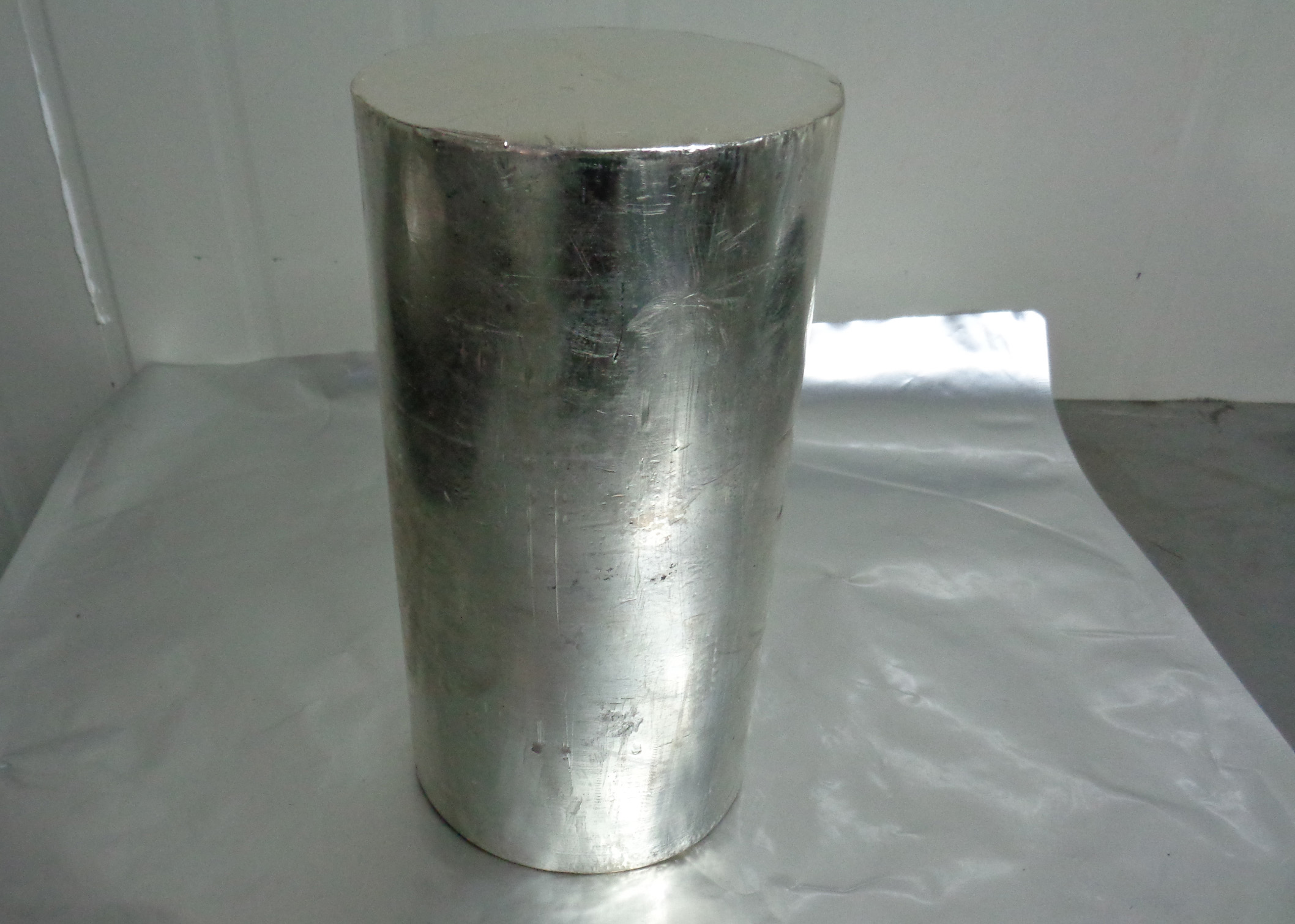 Battery grade metal lithium